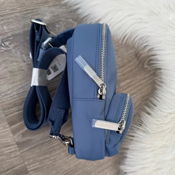 💙LULULEMON Everywhere Sling Small Bag 2L Washed Blue - Picture 3 of 9